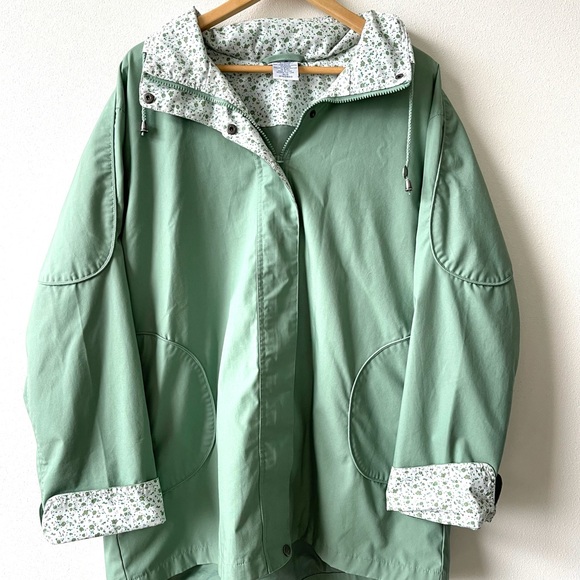 sage green raincoat - Picture 3 of 4
